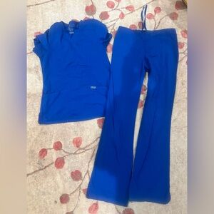 Cherokee Revolution Navy Scrub set